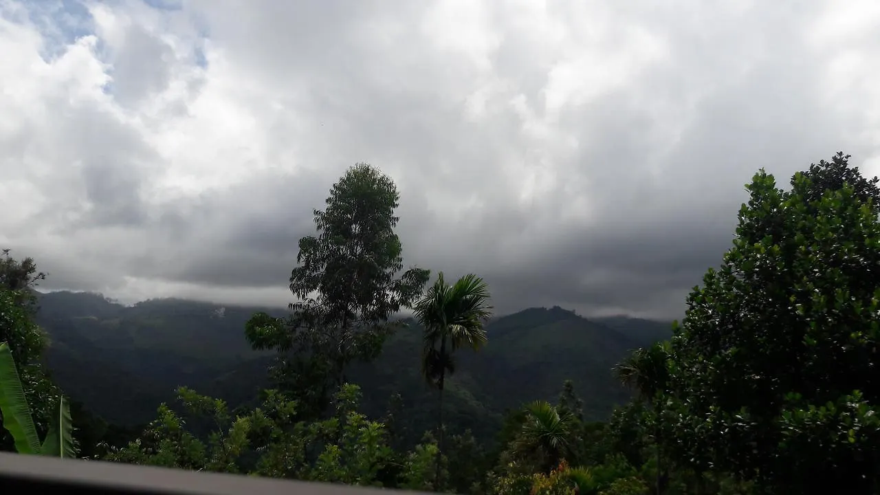 Bed & Breakfast Munnar Farmhouse Guest House India
